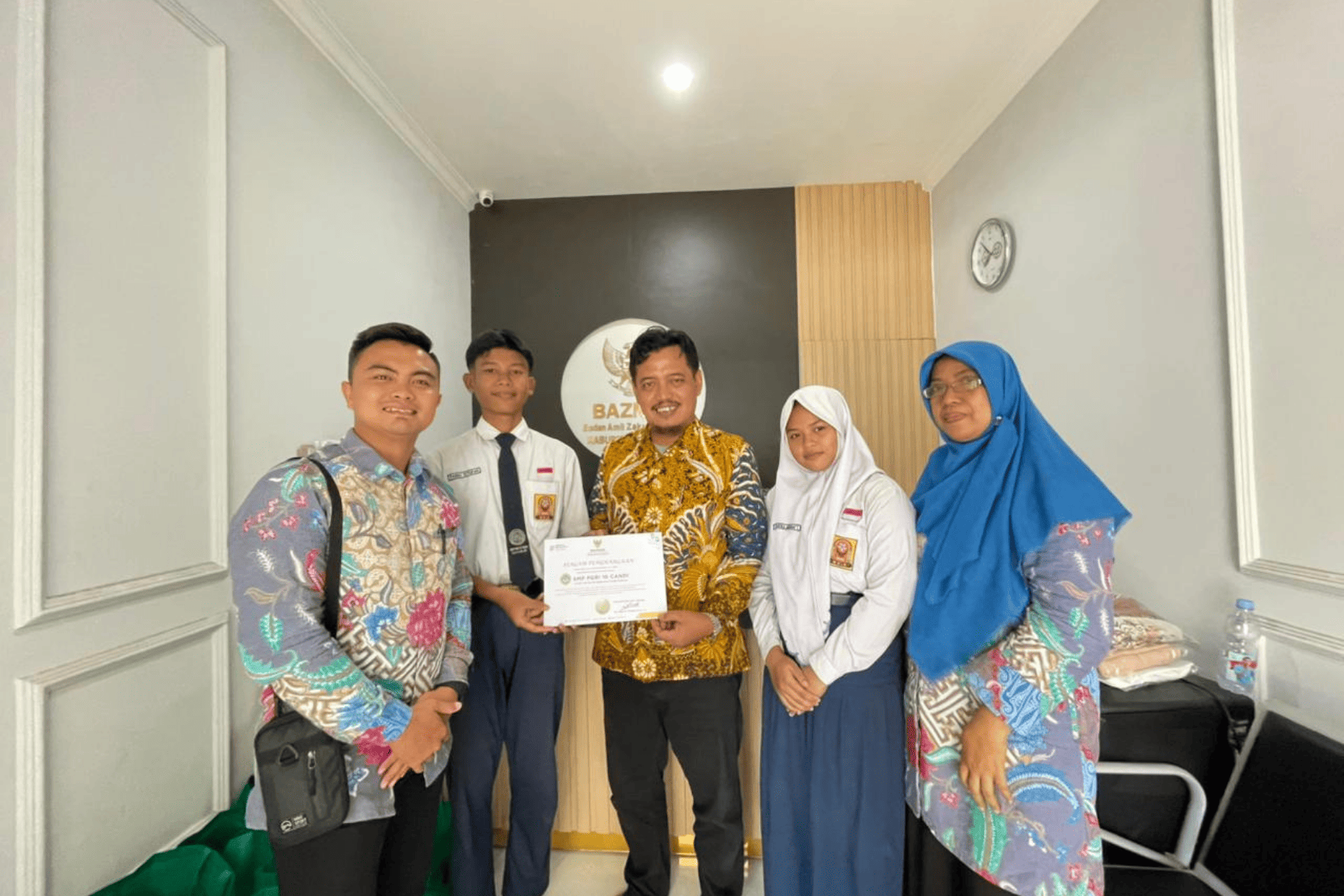 Peduli Sesama, SMP PGRI 10 Candi Galang Dana untuk Korban Bencana Sumatera